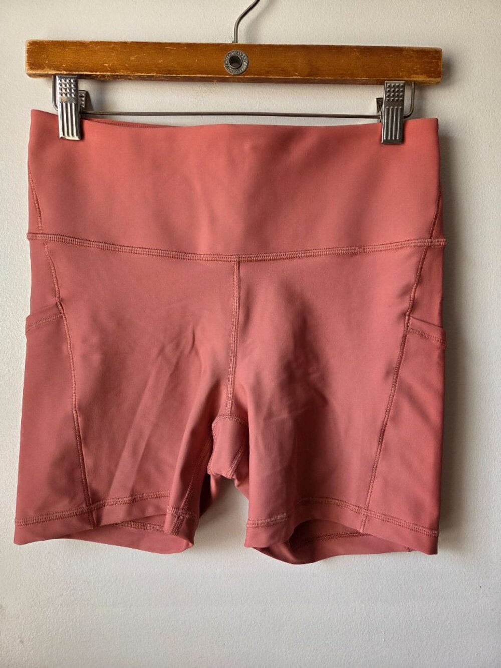 EUC LIKE NEW ATHLETA PINK SHORTS SIZE M